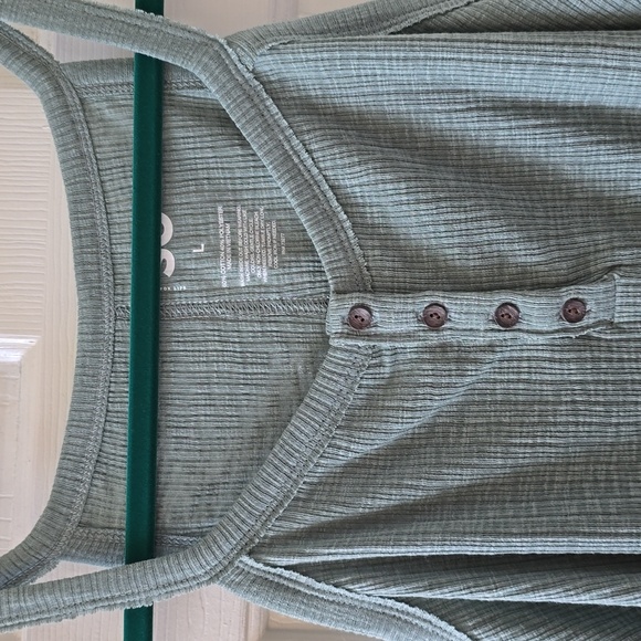 SO BRAND WOMENS JUNIOR SIZE GREEN TANK TOP SIZE LARGE - Picture 4 of 12